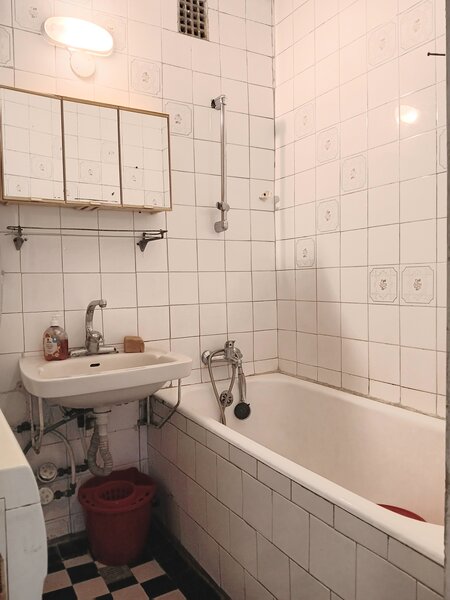 Piata Progresul, Sectia 16 politie,